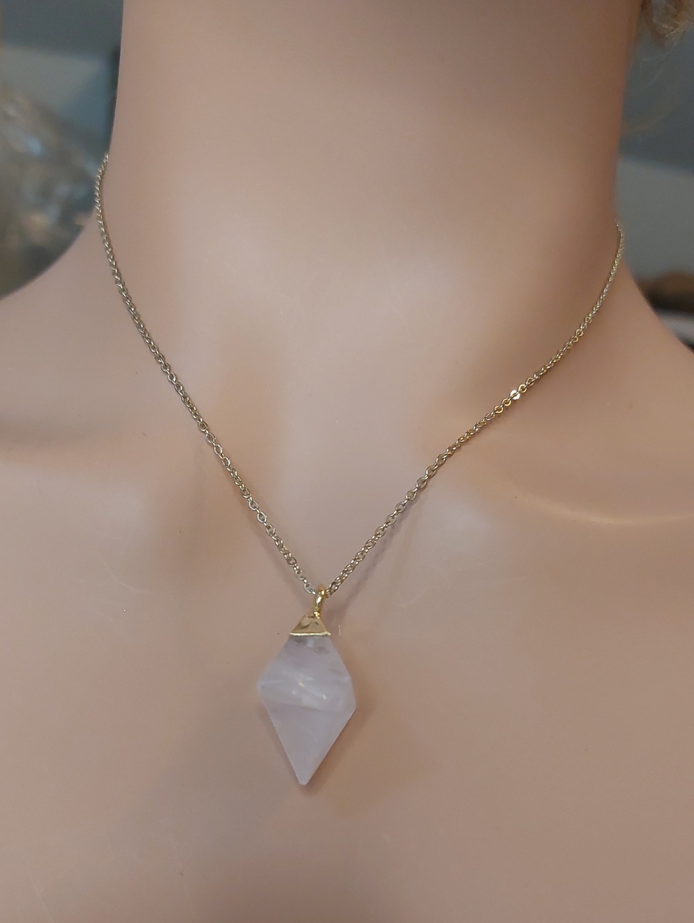 💚3/$25 Faceted Rose Quartz Crystal Kite Pendant Goldtone Chain Necklace 16-17"
